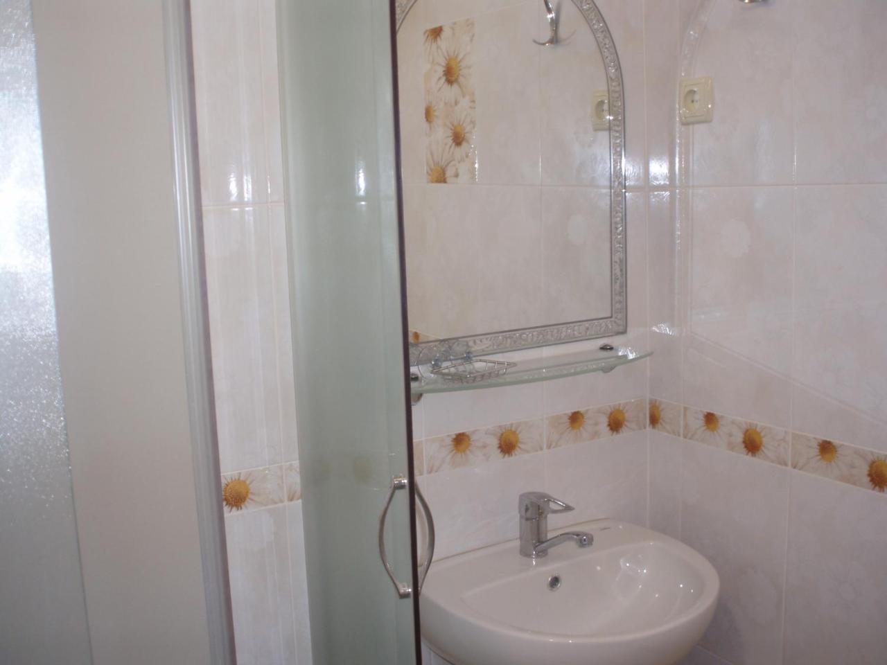 Guest House Butterfly Wing Odessa Exterior foto